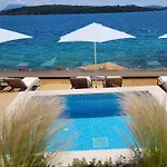 Luxury Waterfront - East Coast Apartament Nydri (Lefkada)