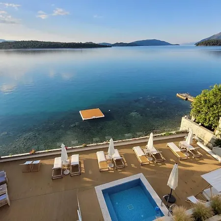 Greek House Complex B6 *